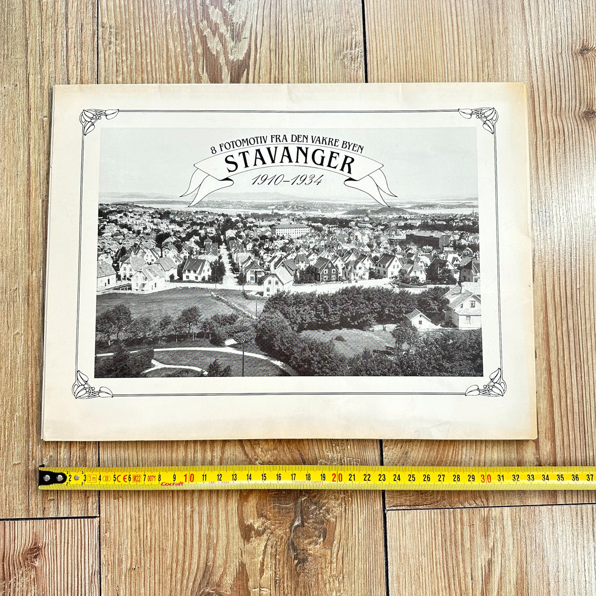 Gammel folder med 4 foto motiver fra "Den Vakre byen Stavanger" 1910-1934