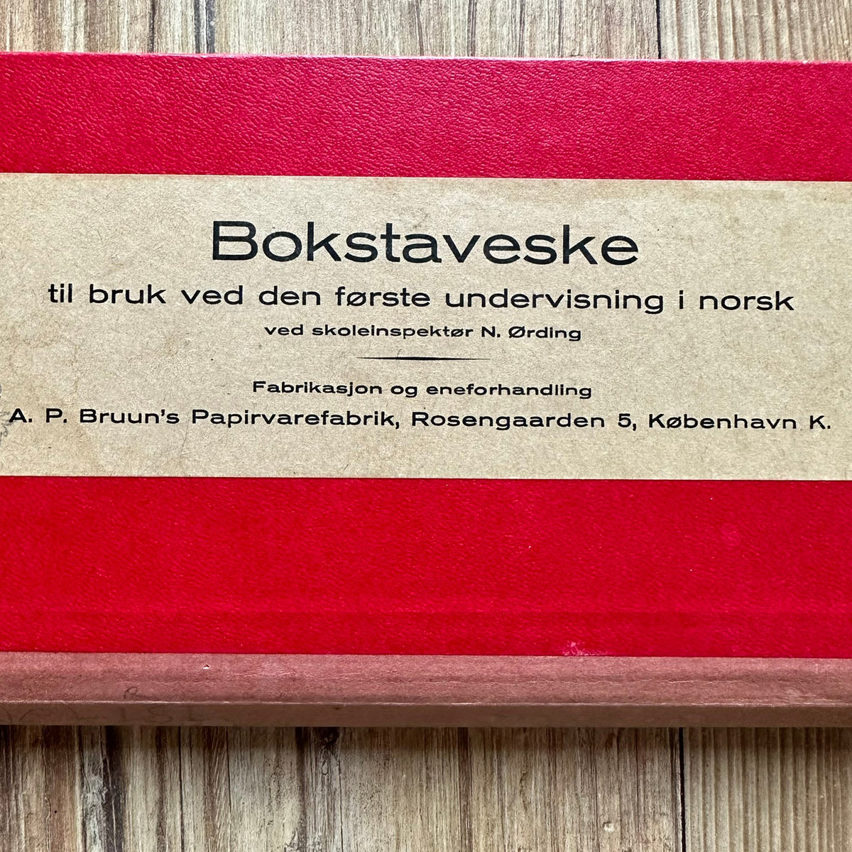 BOKSTAVESKE fra Skoleundervisning på 1950 tallet