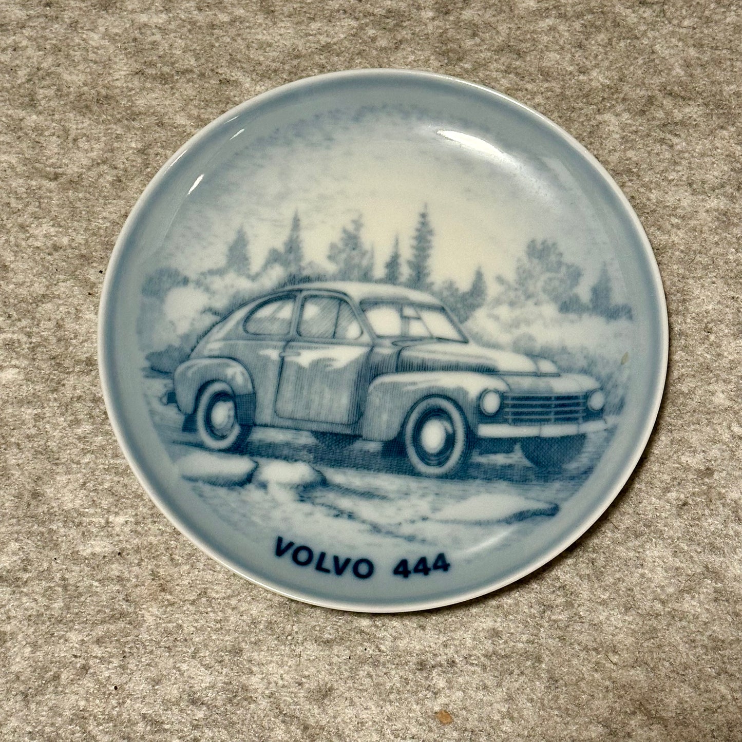 Samlertallerken med VOLVO 444 (Bing & Grøndahl)