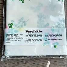 Gammel duk fra Til Bords - Vaskbar fiberduk med blomstermotiv - Ny i plast !