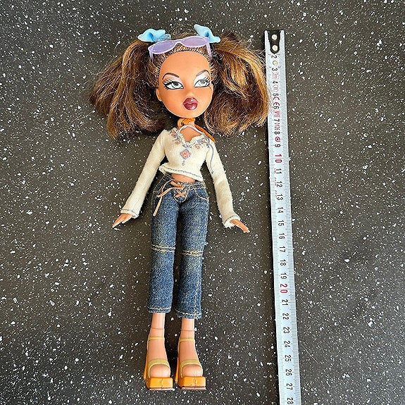 BRATZ Dukke med klær (1. Generasjon fra 2001)