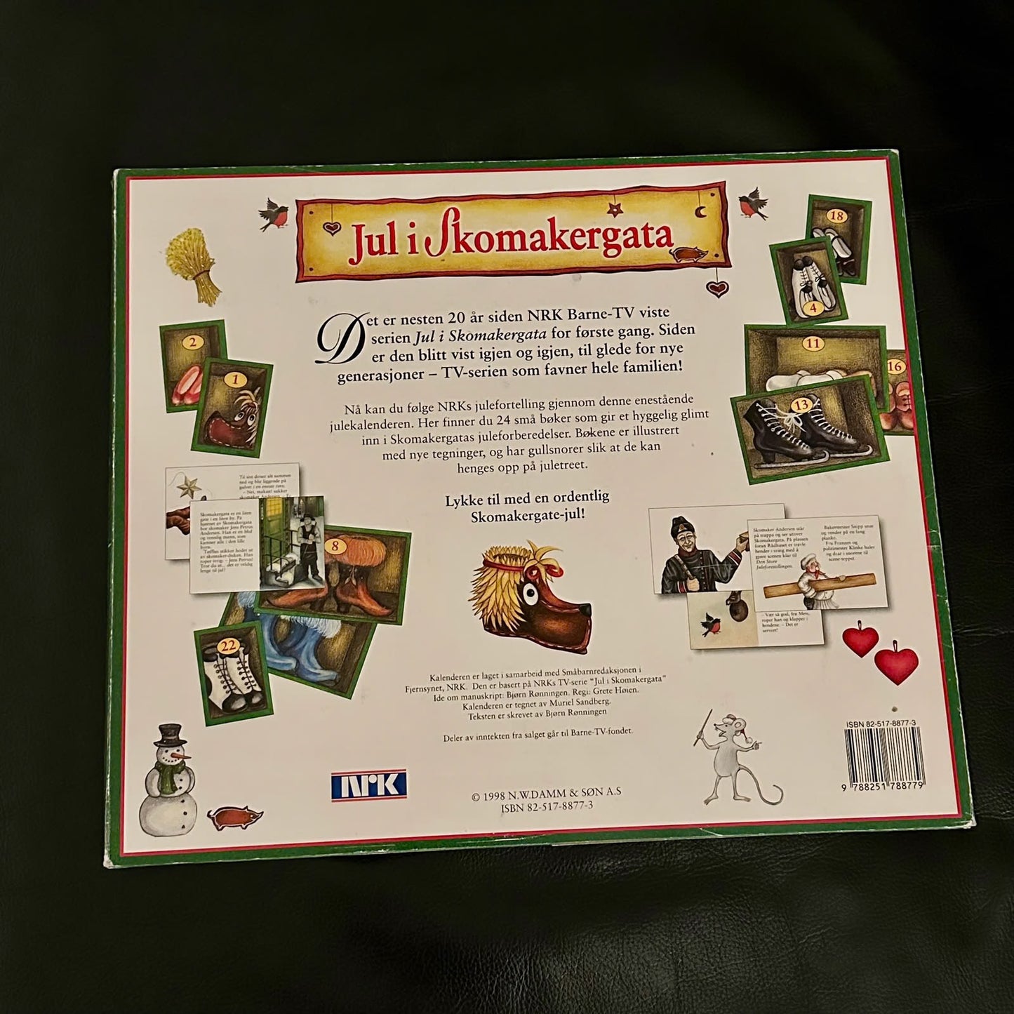 Jul i Skomakergata Adventskalender med 24 små bøker.