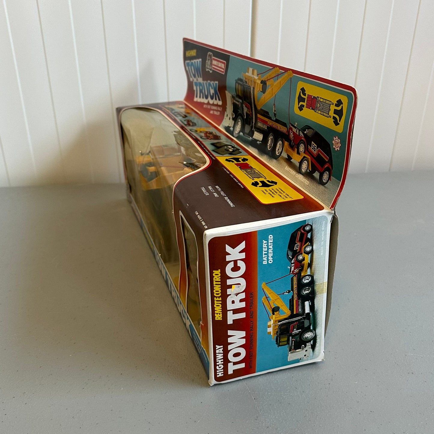 HIGHWAY TOW TRUCK med håndkontroll (1980-tallet)