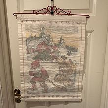 Stilig håndbrodert Julekalender / pakkekalender (46,5 x 70cm)