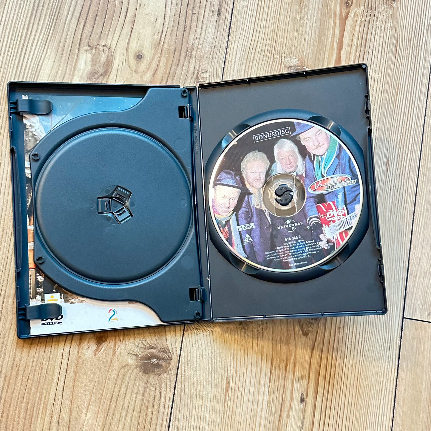 VAZELINA HJULKALENDER (DVD) - Som ny !