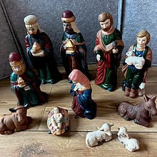 Vintage - 11 Store julekrybbe-figurer i keramikk