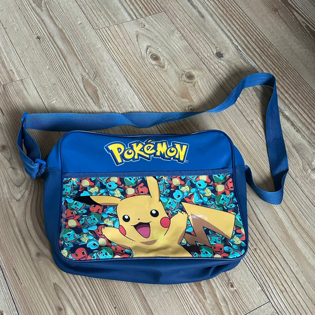 Pokémon Pikachu skulderveske i flott stand