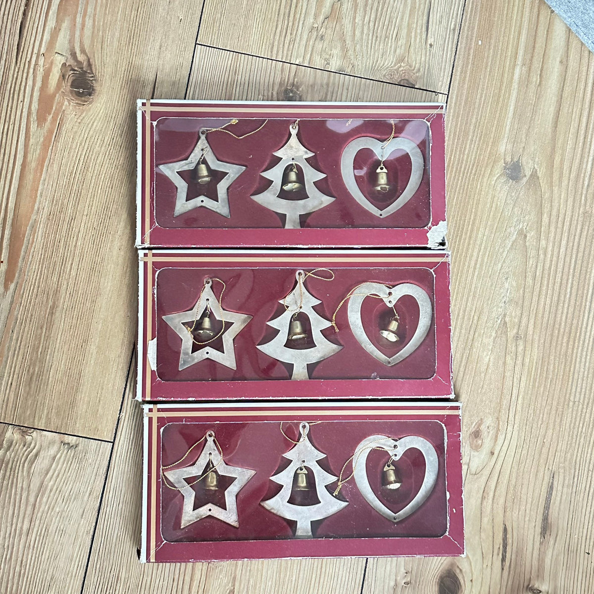 Vintage Juletrepynt i metall med klokke