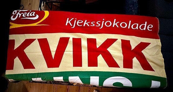 Freia KVIKK LUNSJ original Pledd i fleece (ubrukt)