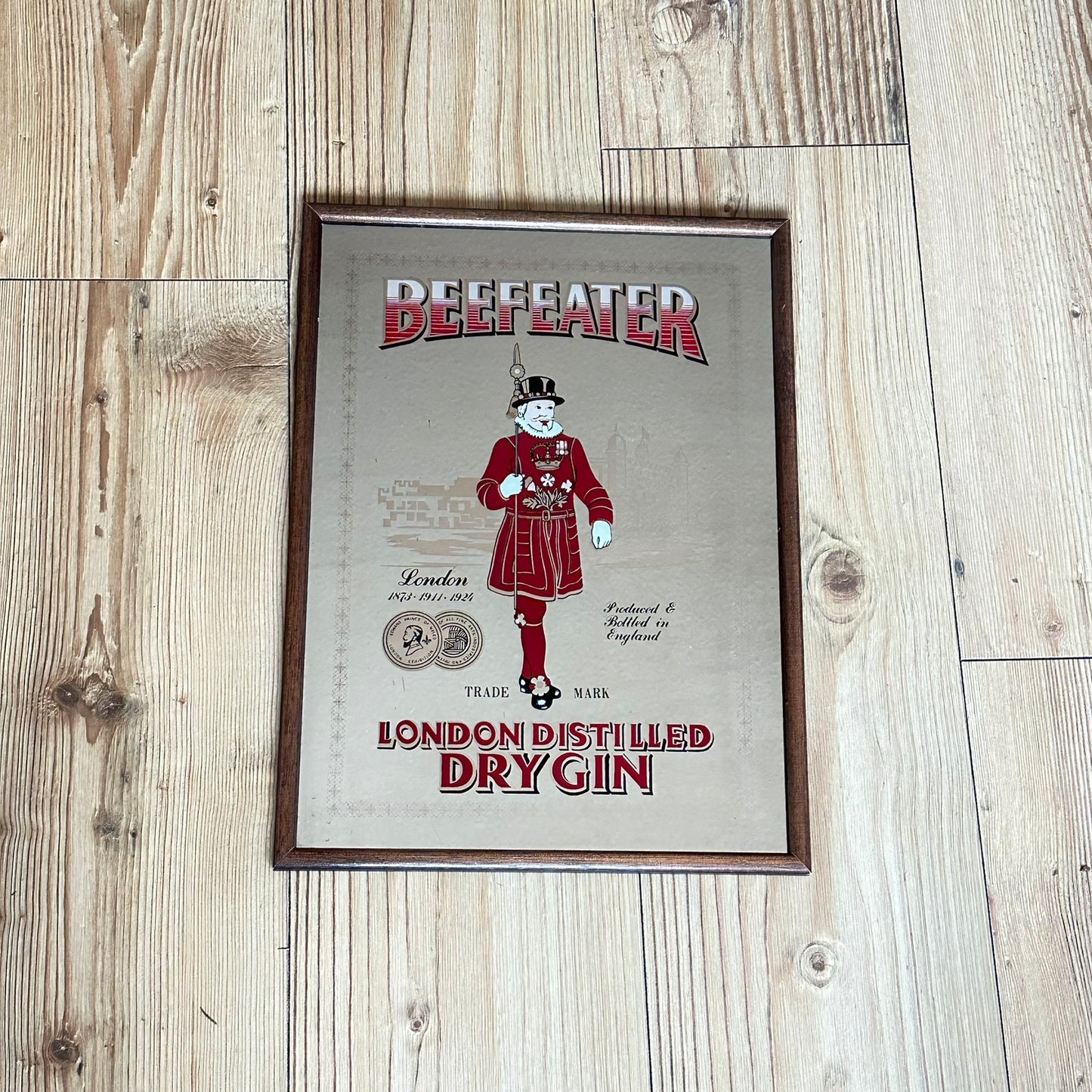 Vintage, Beefeater London Distilled Dry Gin speilbilde

Bar tavle