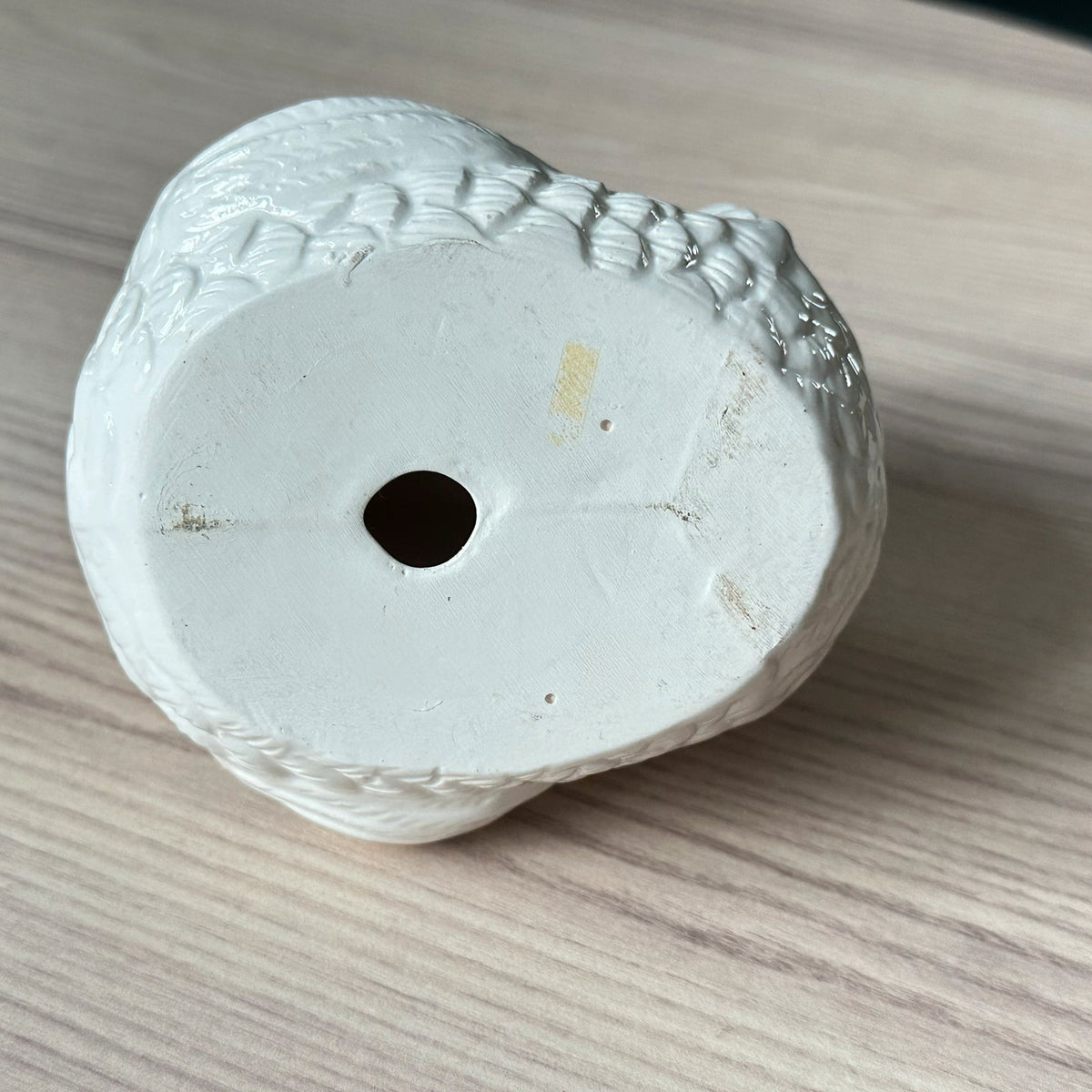 Stilig høne med salt- og pepperbøsser og serviettholder fra 1950-tallet