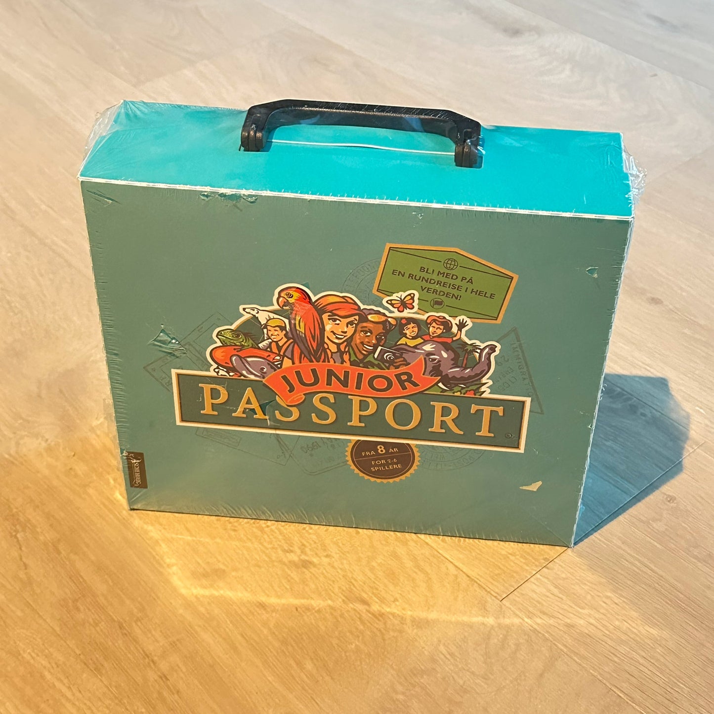 PASSPORT JUNIOR - Ny i plast !