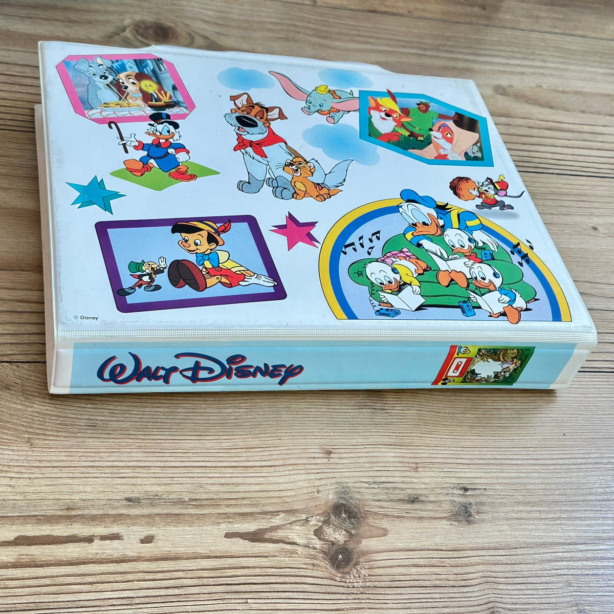 Walt Disney koffert til Se-Lytt-Les oppbevaring av bøker og kassetter