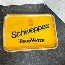 Vintage, Gammelt brett i metall med reklame - Schweppes Tonic Water