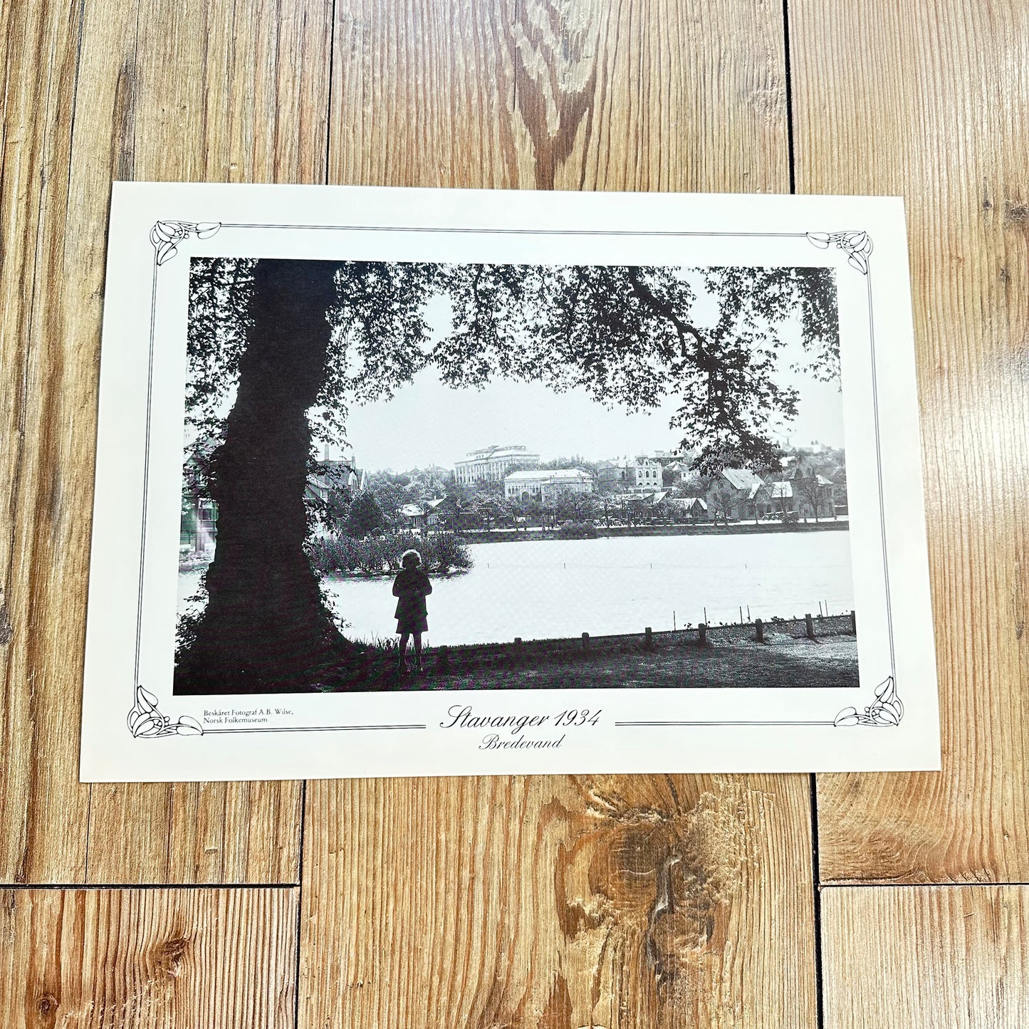 Gammel folder med 4 foto motiver fra "Den Vakre byen Stavanger" 1910-1934