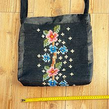 Vintage håndbrodert tekstil veske