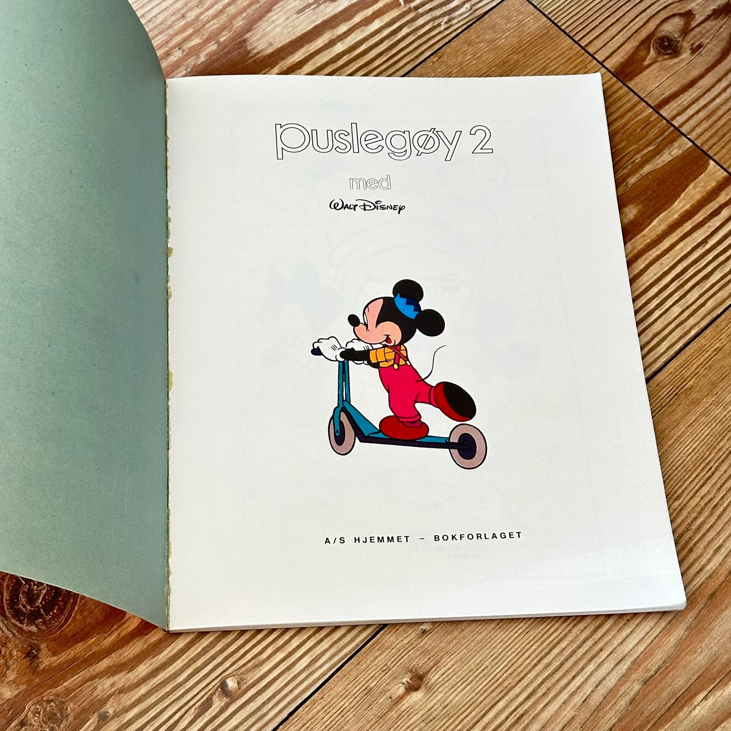 Gammel Aktivitetsbok med Walt Disney fra 1977 - ubrukt !