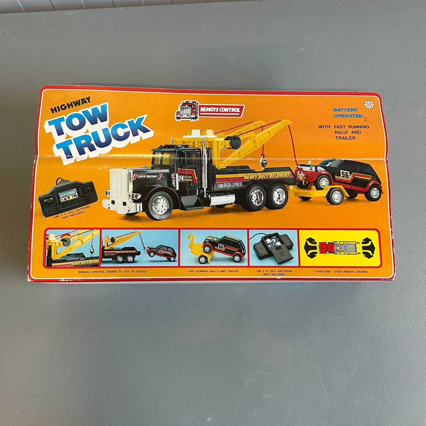 HIGHWAY TOW TRUCK med håndkontroll (1980-tallet)