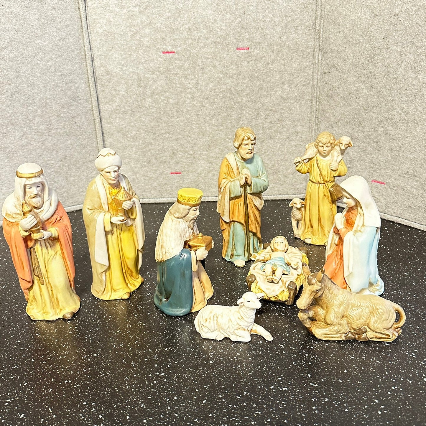 Store håndmalte figurer til julekrybbe - vintage !