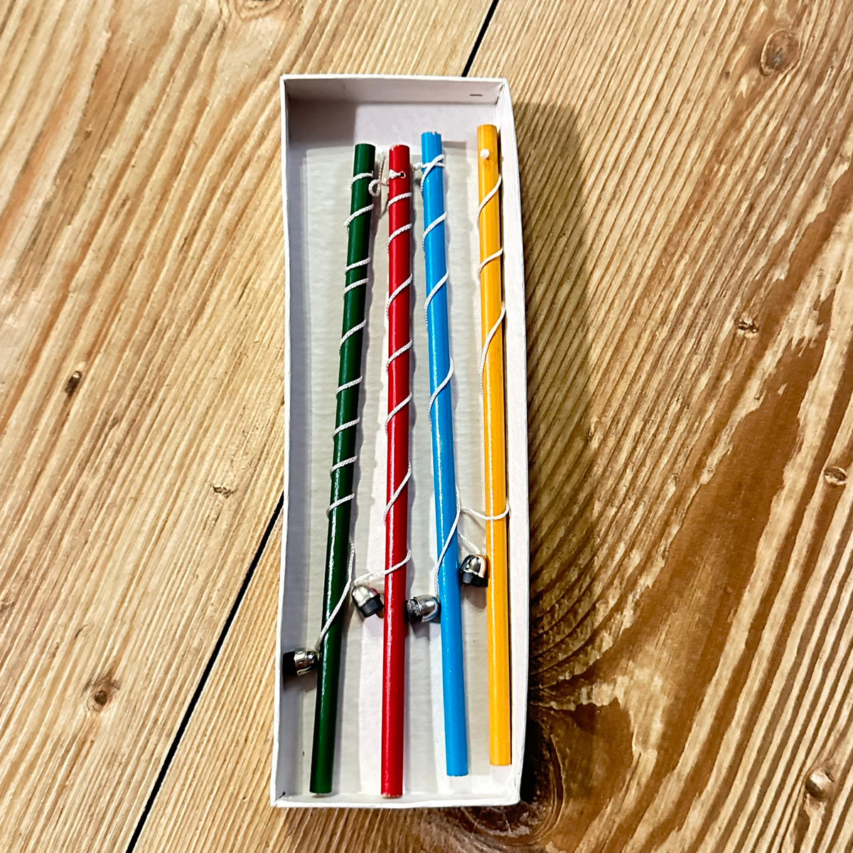 Gammelt MAGNETISK FISKESPILL (utgitt av DAMM)