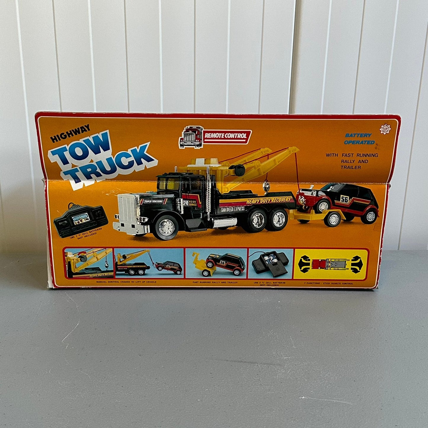 HIGHWAY TOW TRUCK med håndkontroll (1980-tallet)