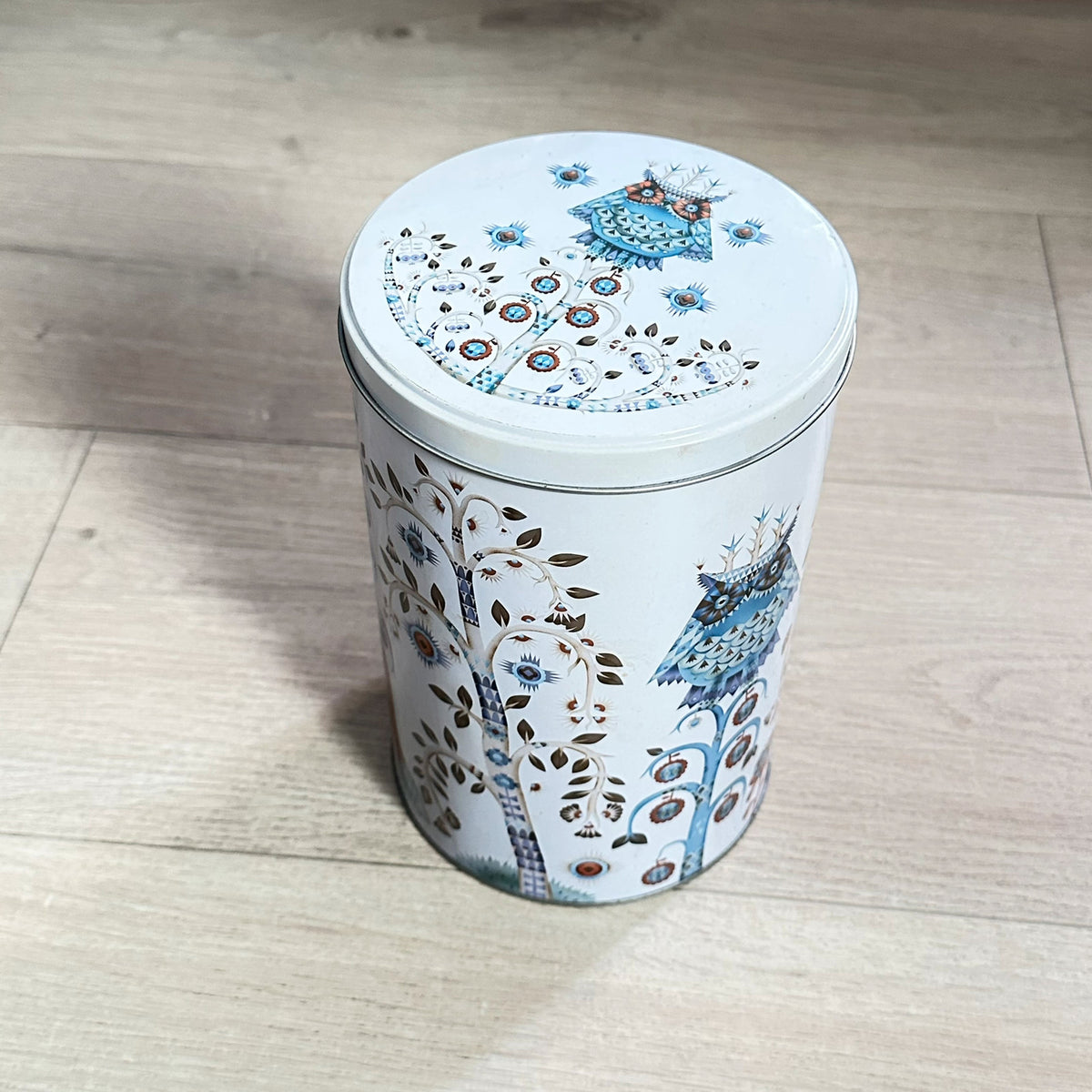 Flott metallboks fra Iittala - Tanssi