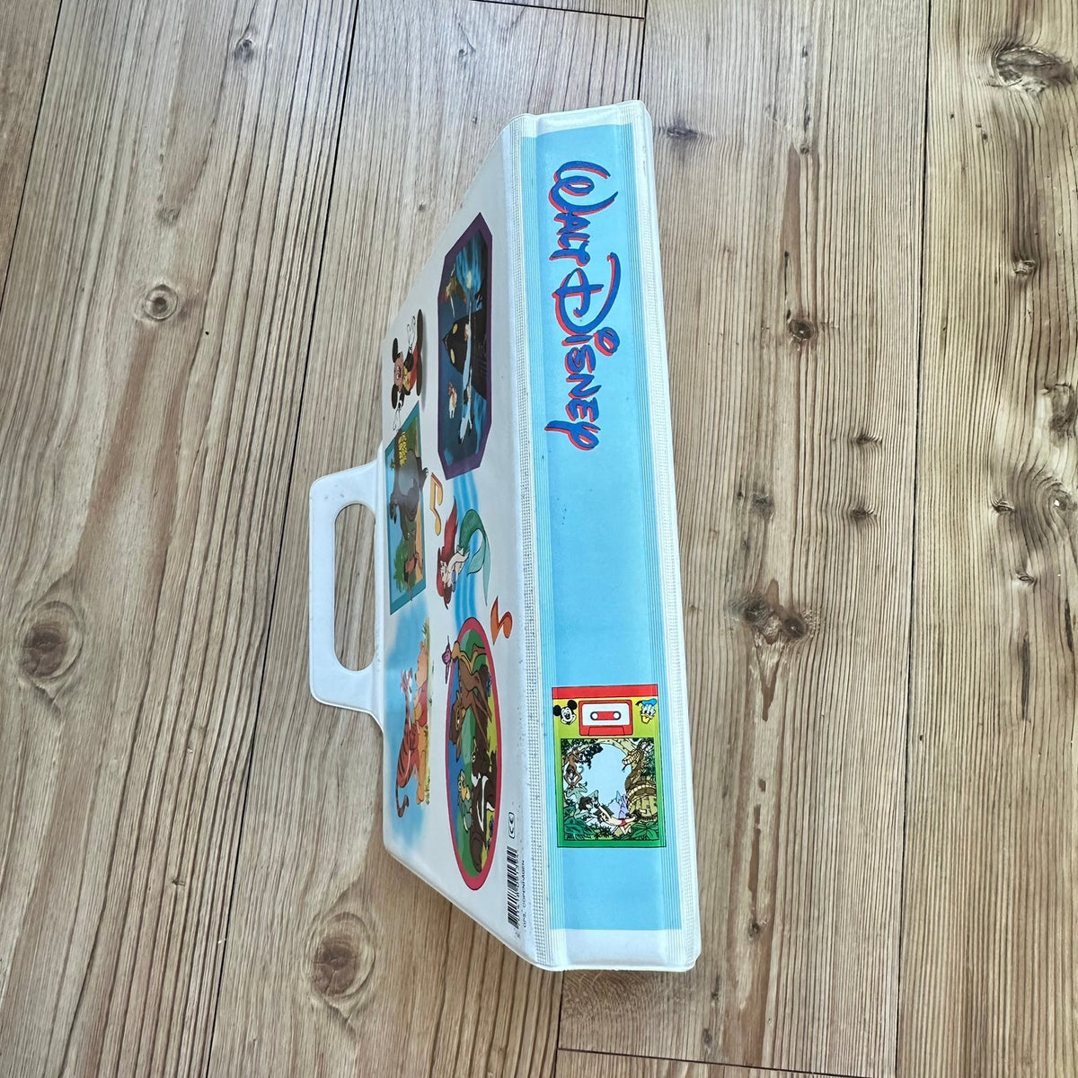 Walt Disney koffert til Se-Lytt-Les oppbevaring av bøker og kassetter