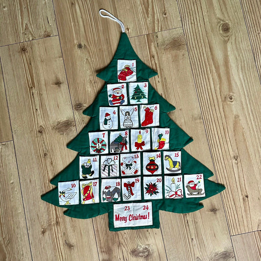 Vintage Julekalender i tekstil (55 x 60cm)