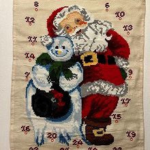 Stor Håndbrodert julekalender (81 x 121 cm + beslag)