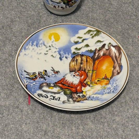 Porsgrund "GOD JUL" asjett i porselen.
