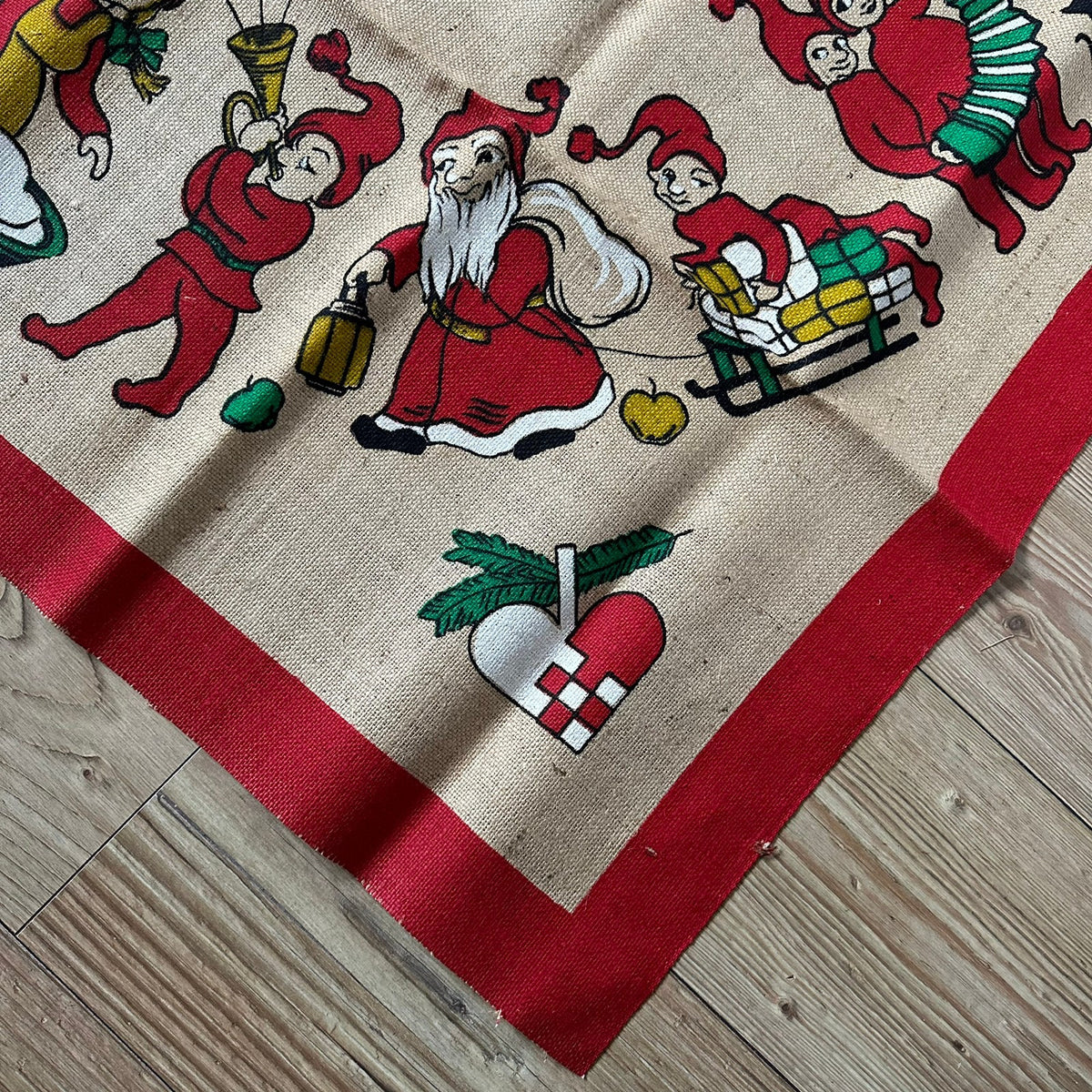 Vintage juletrematte / Juleduk i strie (flott stand)