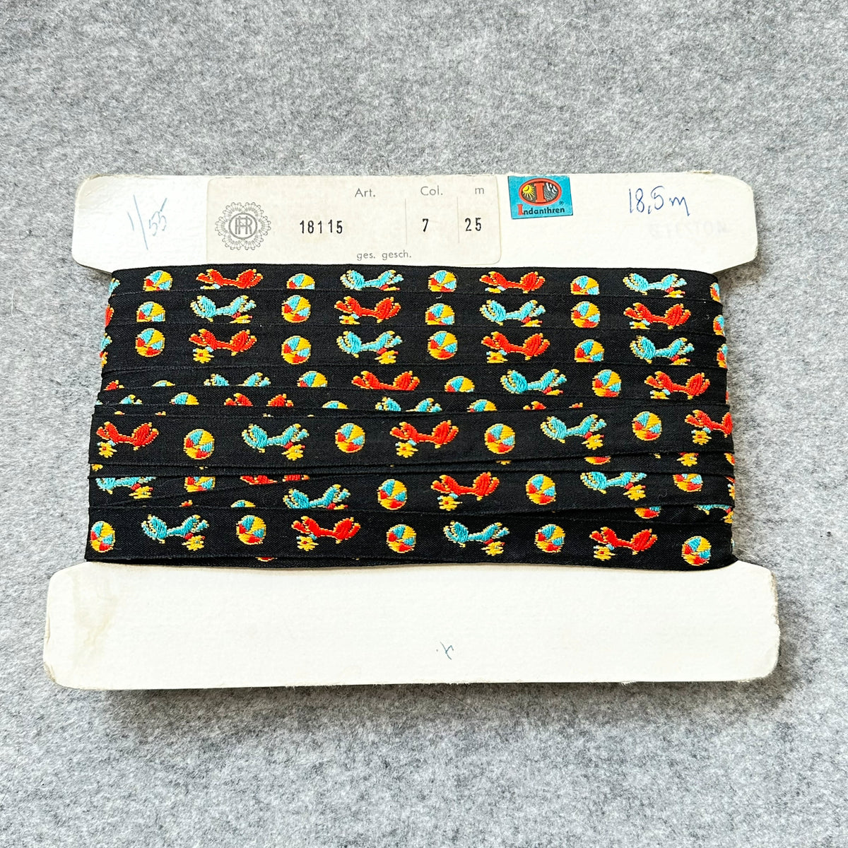 Vintage dekorasjons bånd / Pyntebånd i tekstil til barn fra 1950-tallet