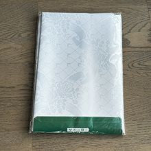 Vintage
Hvit DAMASK DUK - Ny i plast
