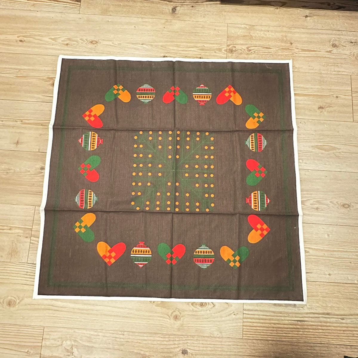 Vintage juleduk med flott retro julemotiv