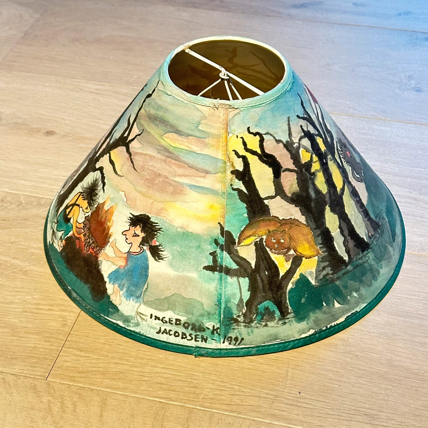 Vintage lampeskjerm med Troll i skogen - håndmalt