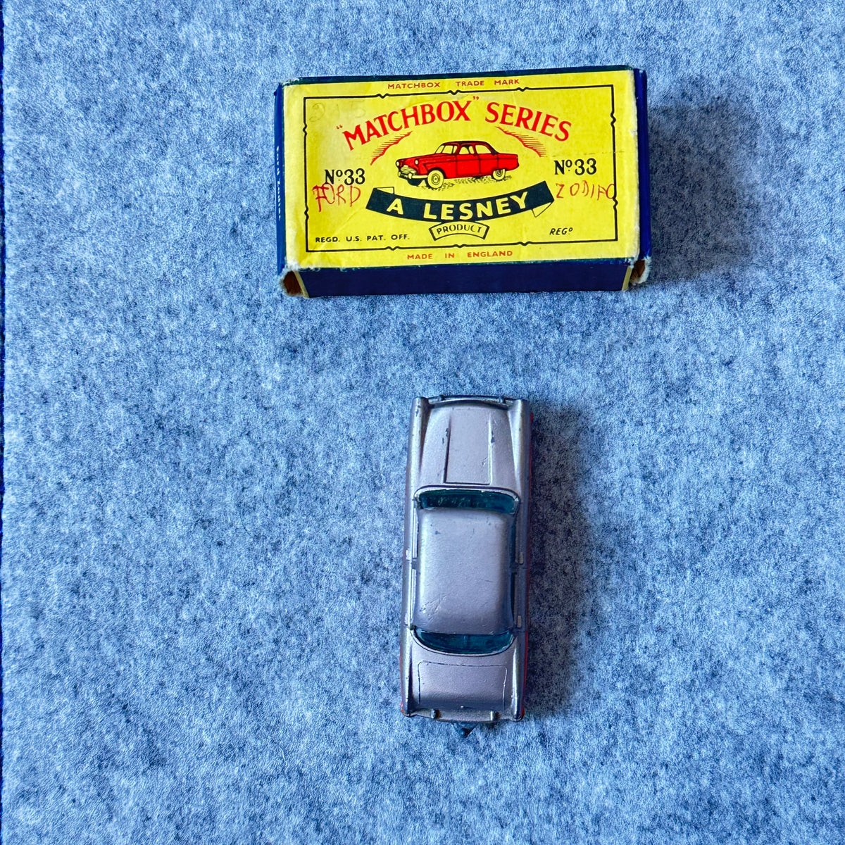 MATCHBOX SERIES nr. 33 Ford Zodiac MKll Sedan SPW fra 1957