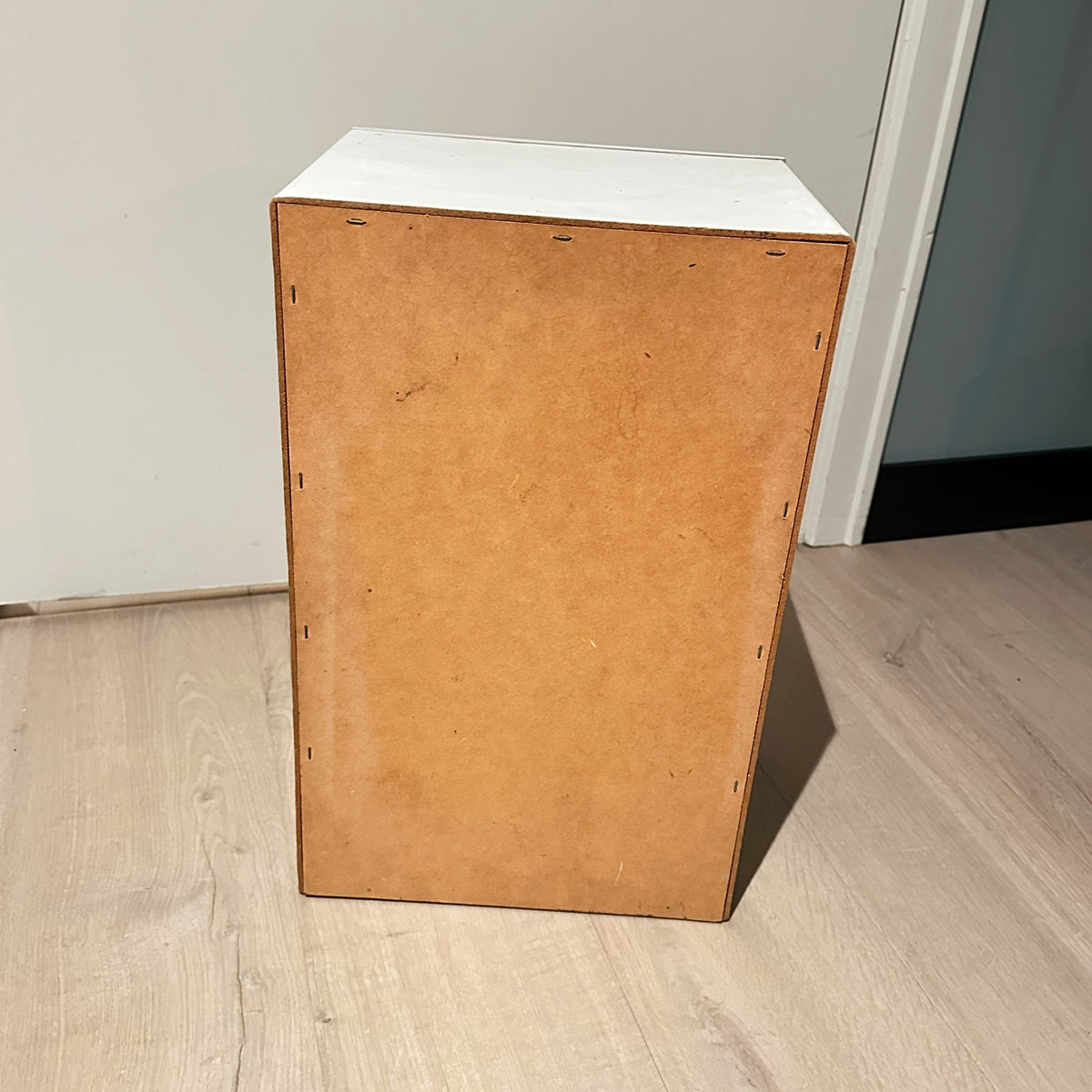 Gammelt klesskap / garderobe fra BRIO (passer til feks Barbie) fra 1960-talley