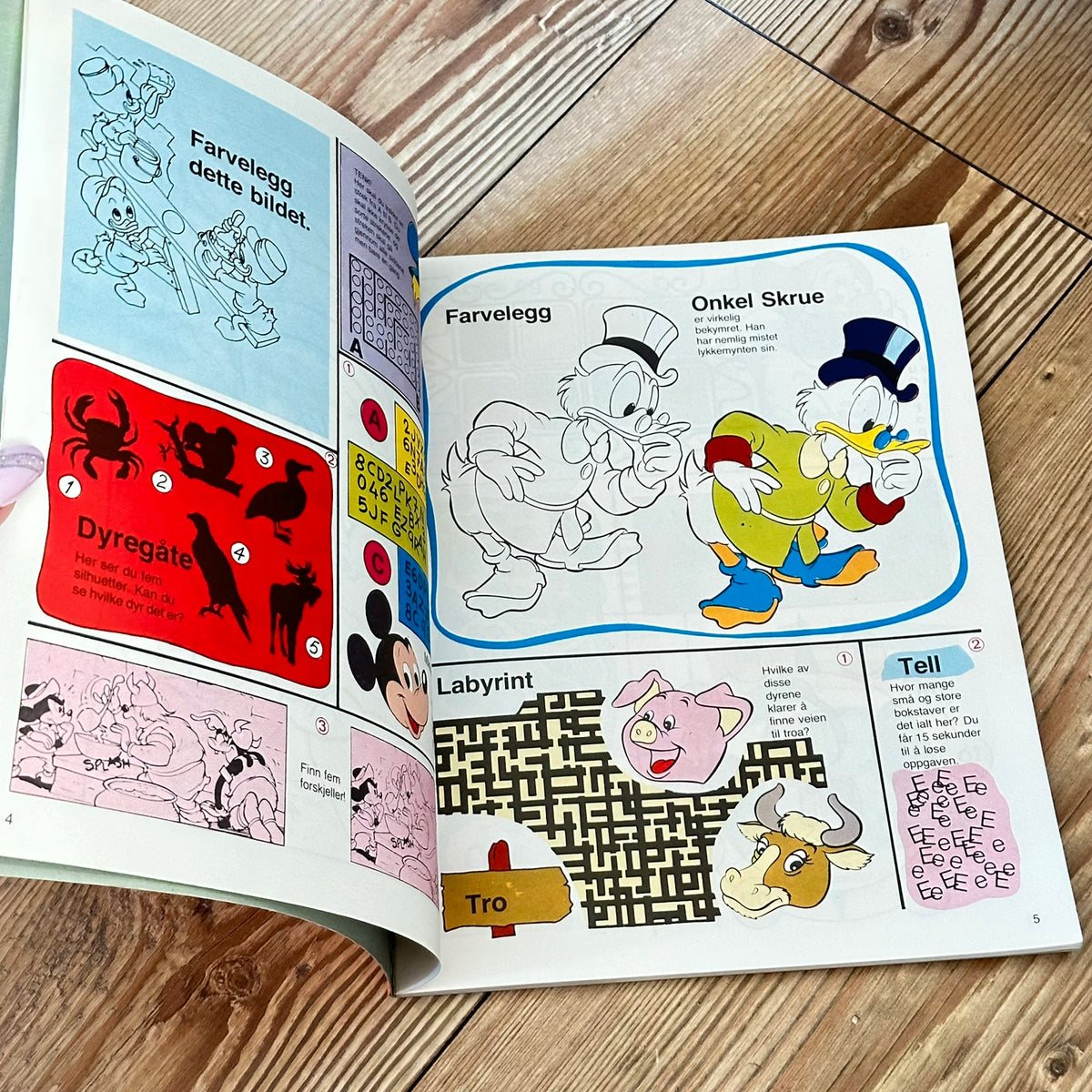 Gammel Aktivitetsbok med Walt Disney fra 1977 - ubrukt !