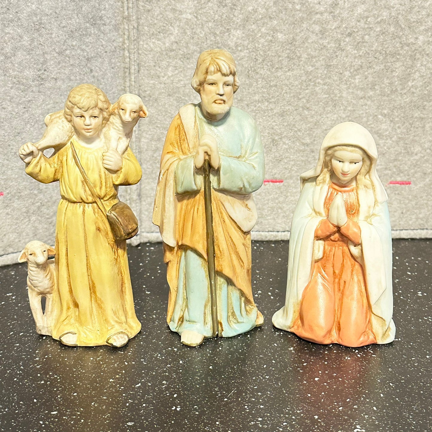 Store håndmalte figurer til julekrybbe - vintage !