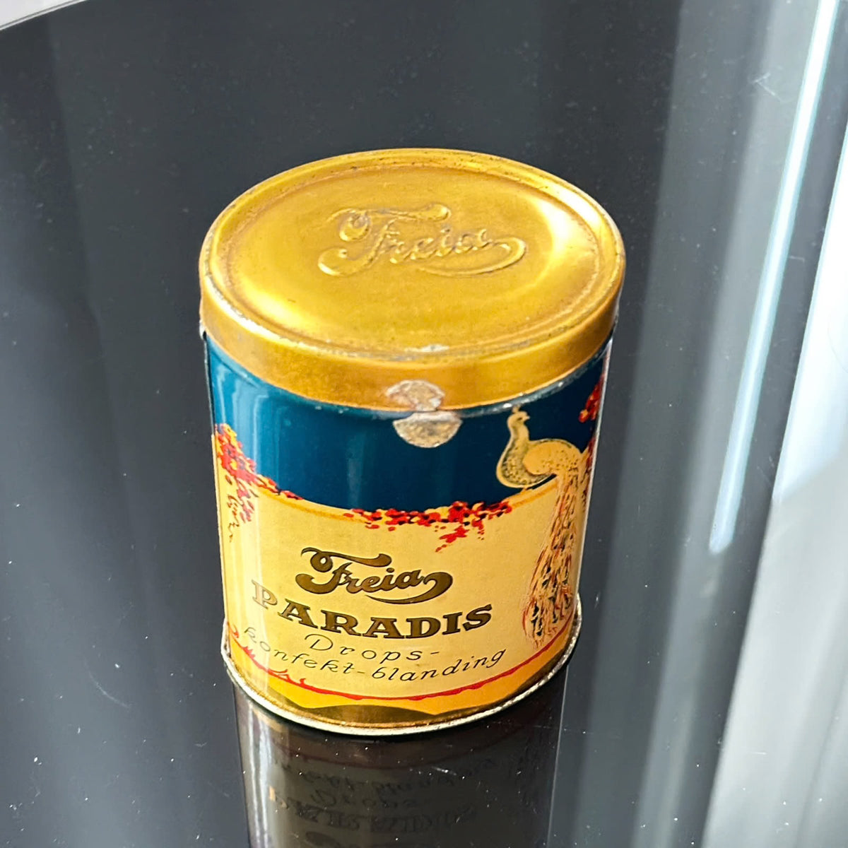 Freia Paradis Drops Konfektblanding metallboks i flott stand