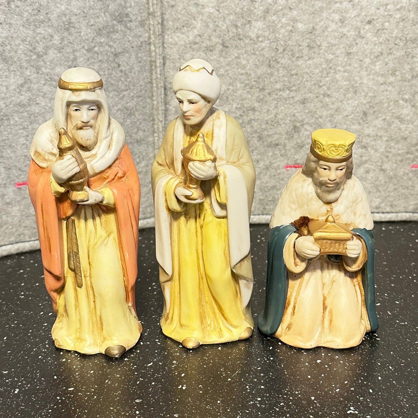 Store håndmalte figurer til julekrybbe - vintage !