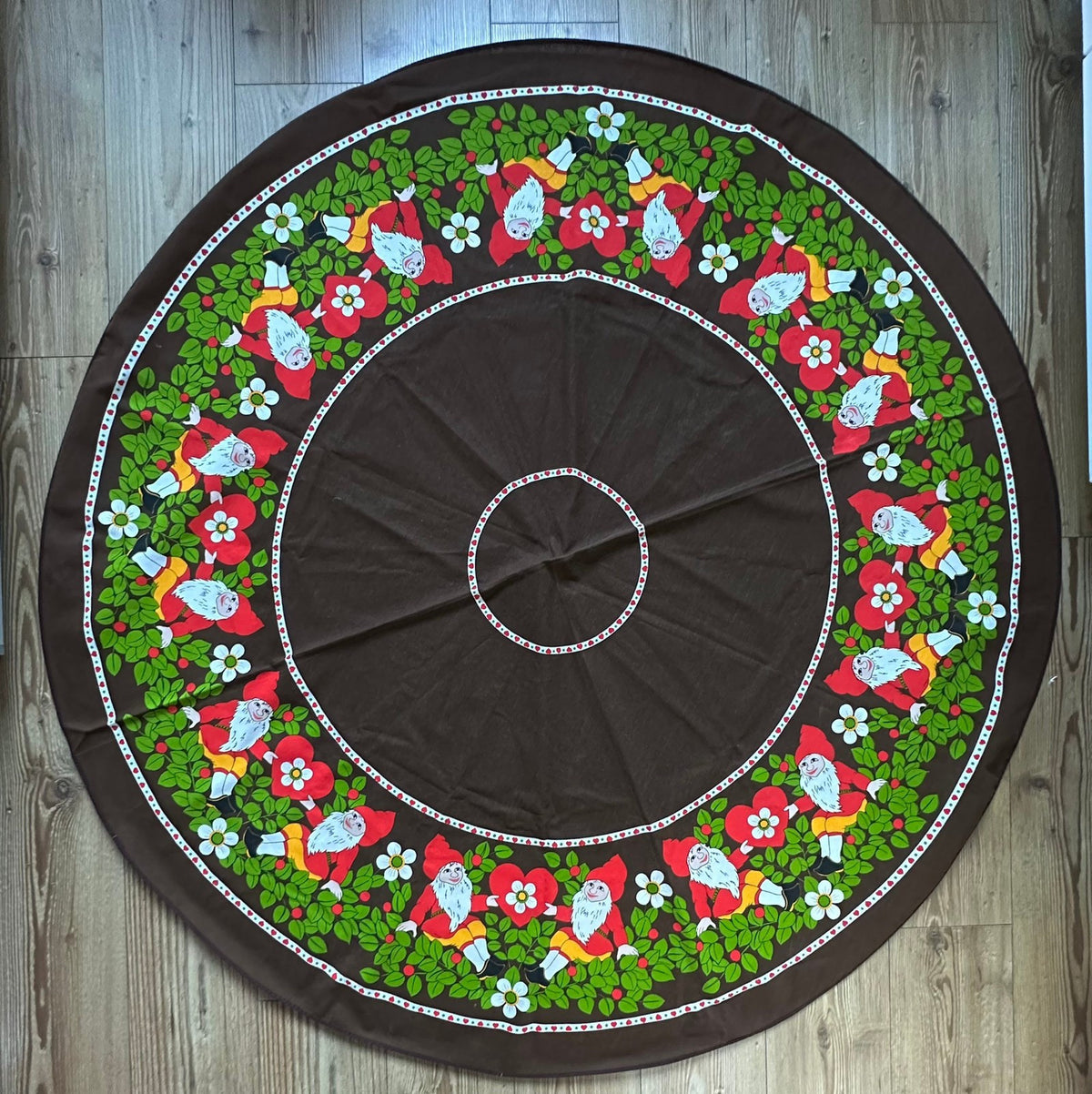 Vintage - Stor flott juleduk med retro julemotiv