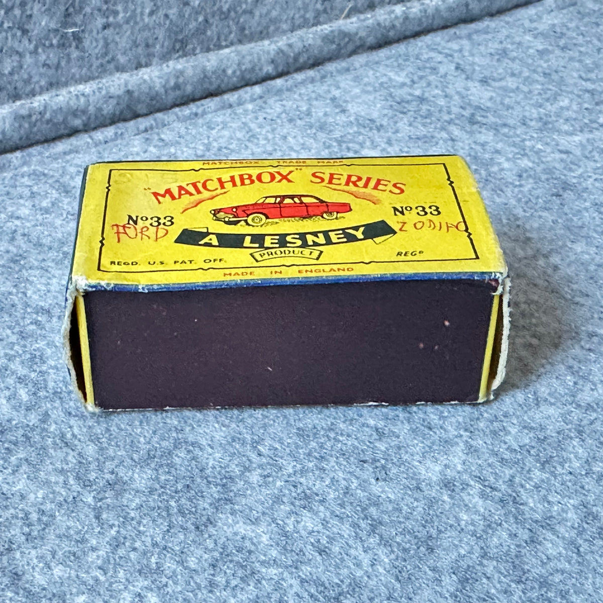 MATCHBOX SERIES nr. 33 Ford Zodiac MKll Sedan SPW fra 1957