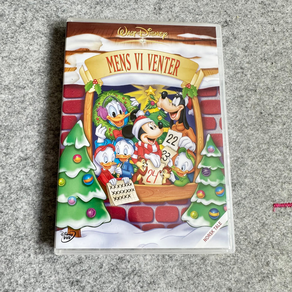 Mens vi venter (DVD) - Ny i plast