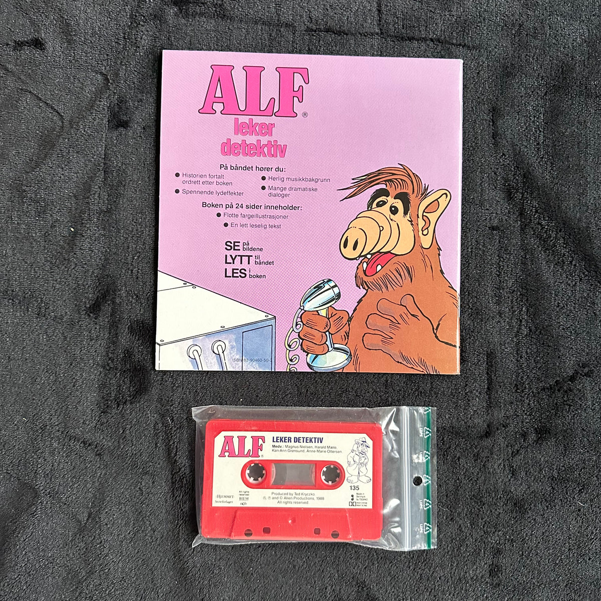 35 Eventyrbånd - ALF leker detektiv