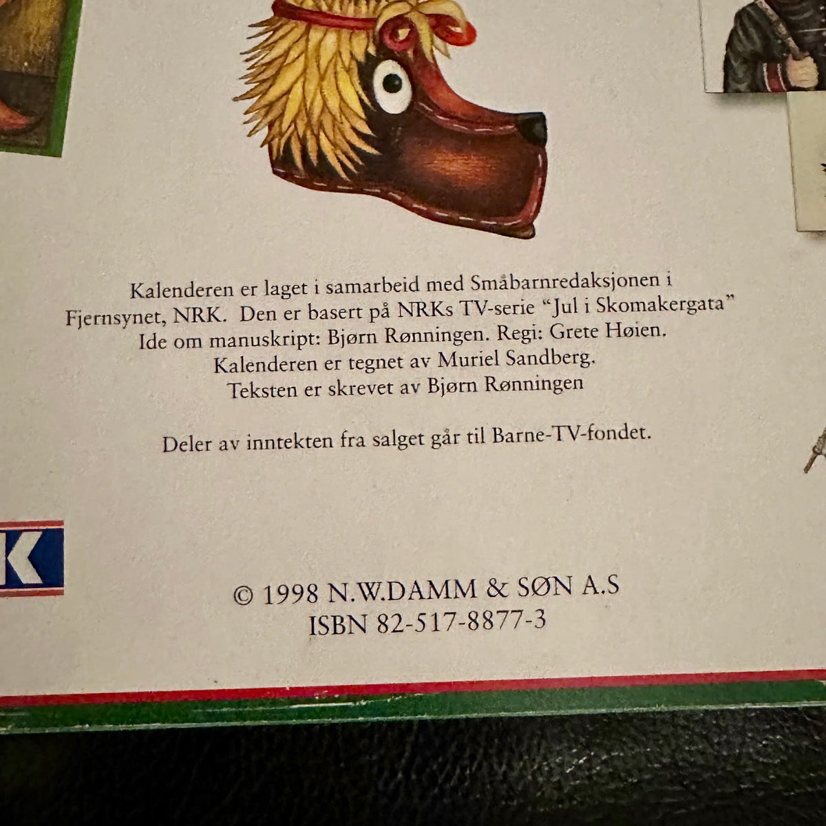 Jul i Skomakergata Adventskalender med 24 små bøker.