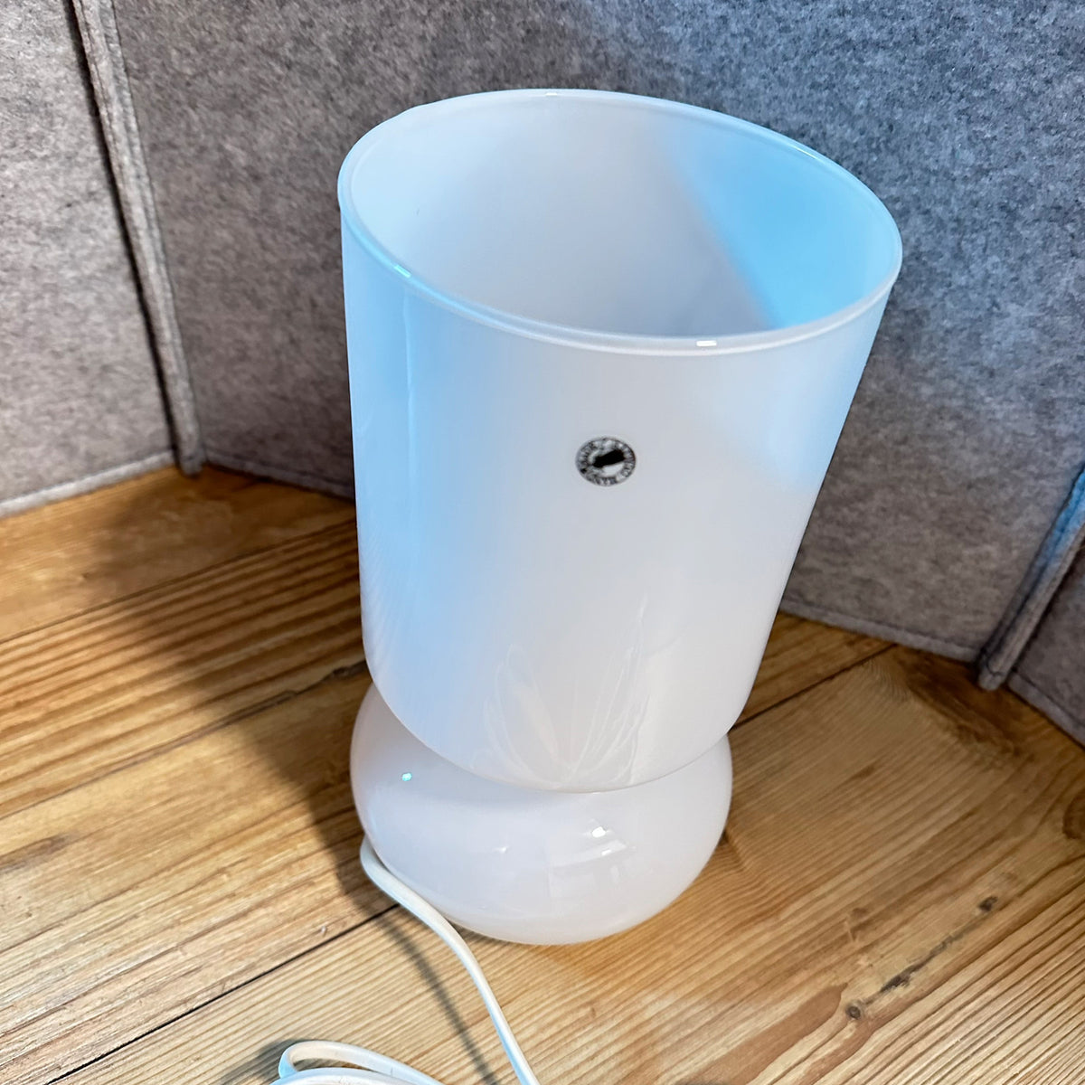 LYKTA - Matt hvit Bordlampe i glass fra 1980-tallet (IKEA)