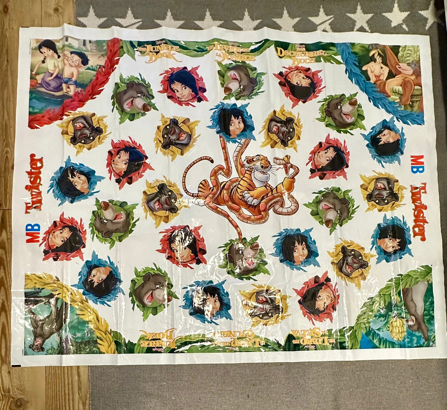 TWISTER - Jungelboken (2002)