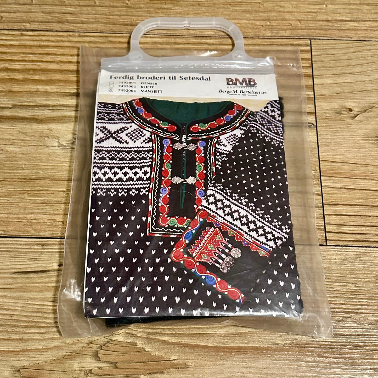 Setesdal ferdig broderte mansjetter, voksen