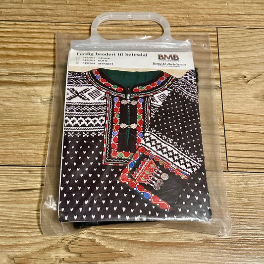 Setesdal ferdig broderte mansjetter, voksen